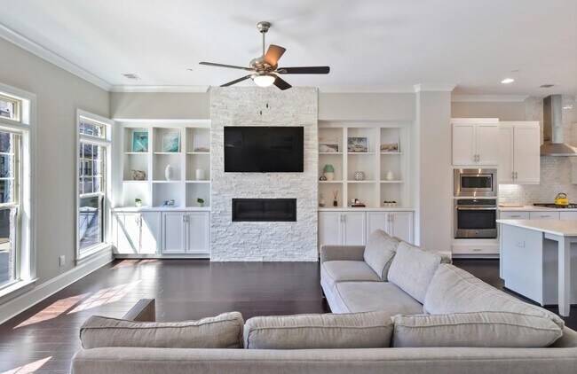Photo - 712 Alden Dr Townhome