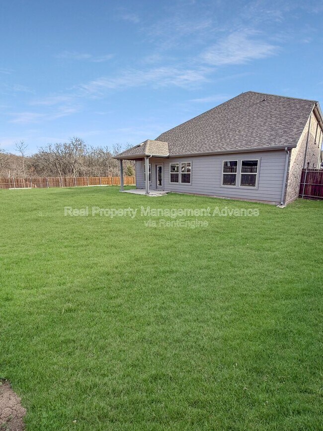 Photo - 452 Morning Dew Ln