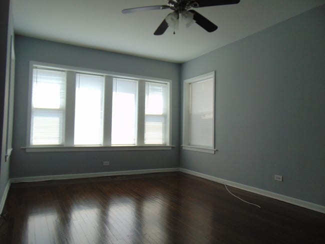 Photo - 6838 S King Dr Unidad 1