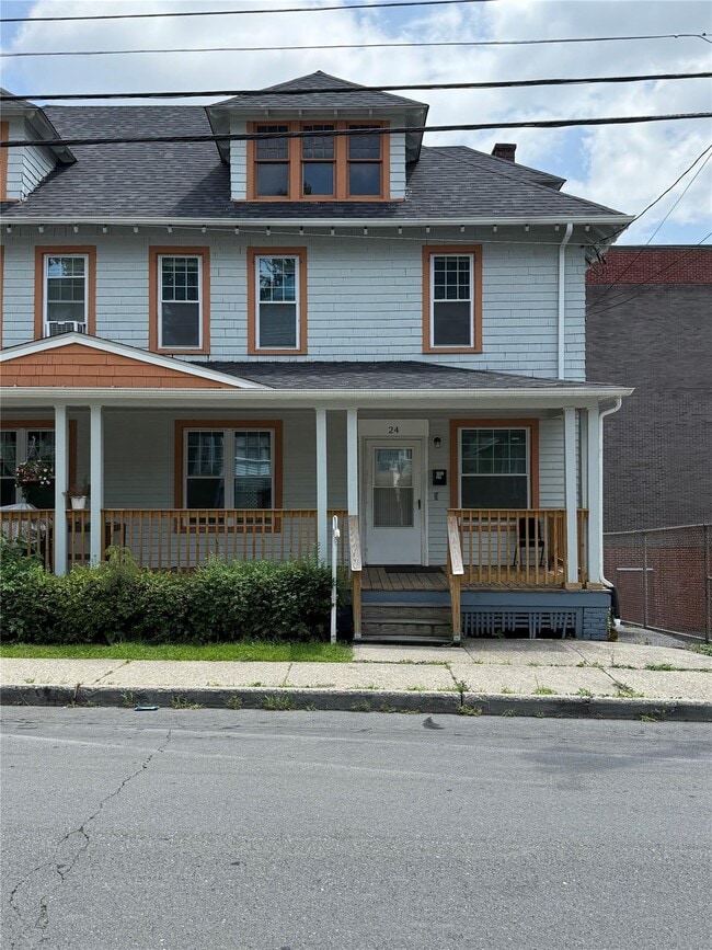 Building Photo - 26 Linden Ave Rental