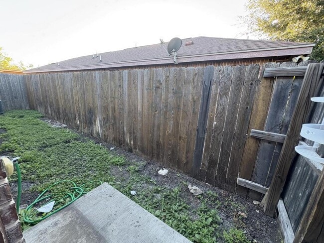 Photo - 1416 Leann Rimes Rd