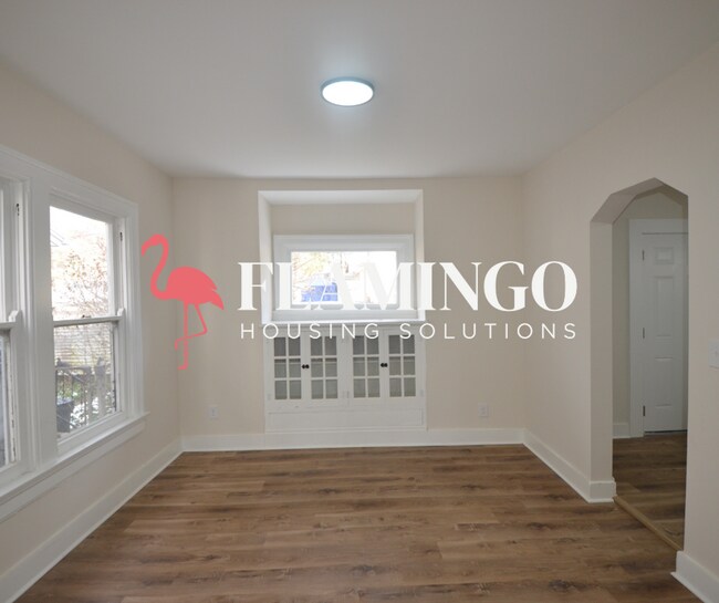 Photo - 82 S Sperling Ave