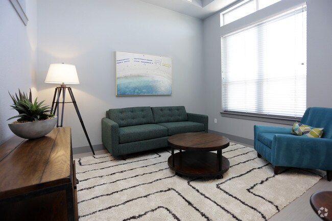 1BR, 1BA - Quattro