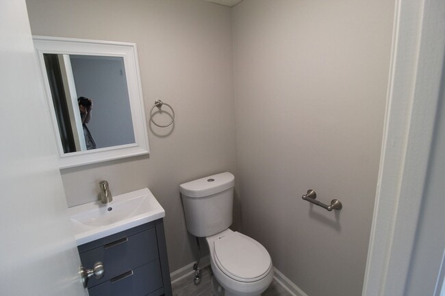Photo - Updated 2 BEDROOM 1.5 BATH DUPLEX