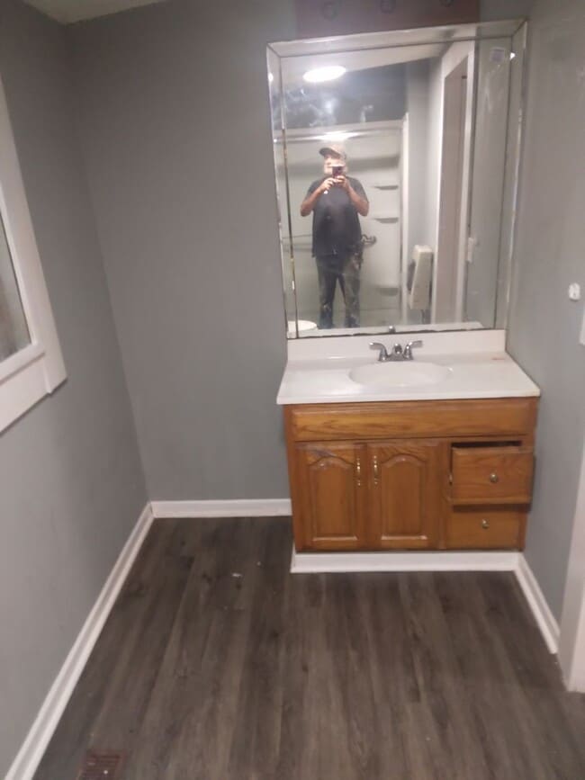 Photo - 121 Baggett St