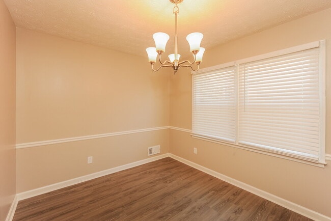 Photo - 3325 Shady Cove Rd