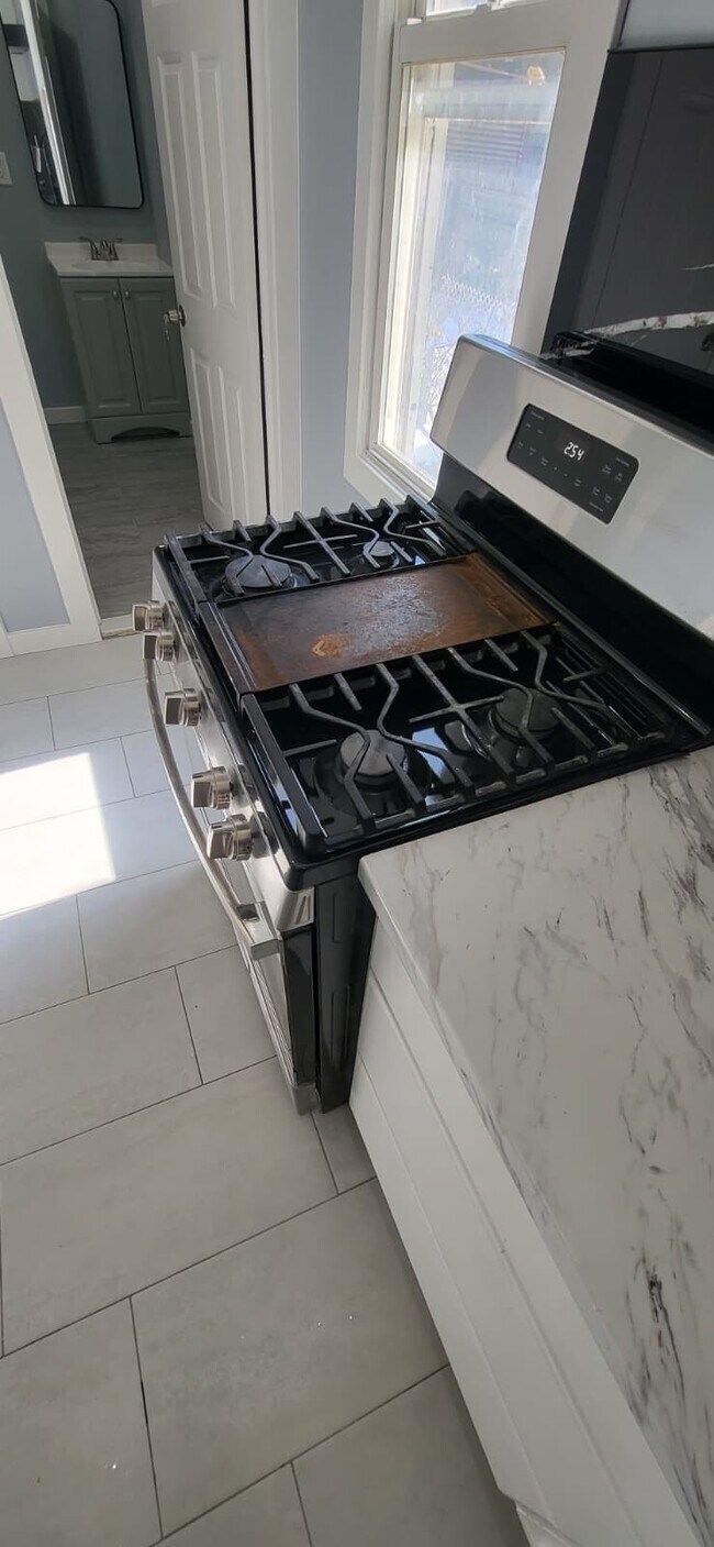 Photo - 45 Hawkins St