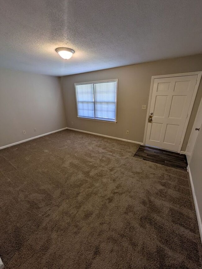 Photo - 2BD/1BA Unit in Hickory