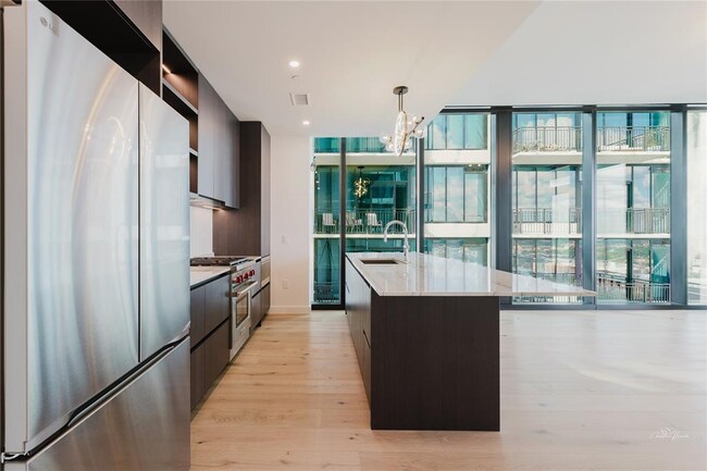 Photo - 610 Davis St Unidad 2608