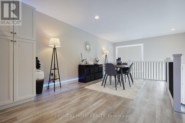 Photo - 42 Moonstone Cres