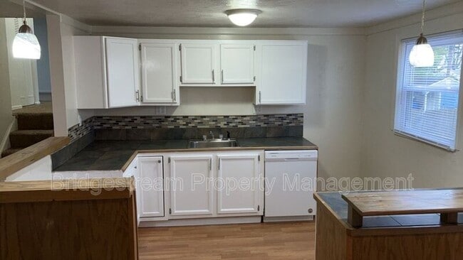 Photo - 105 Woodard Dr