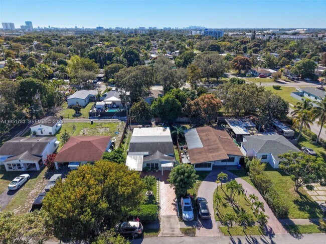 Photo - 1624 NE 175th St