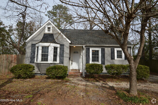 Building Photo - 406 Bordeaux St Rental