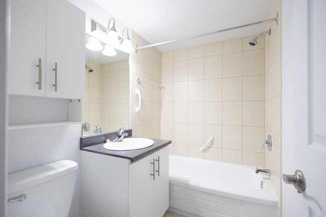 Photo - Le St-Laurent Apartments