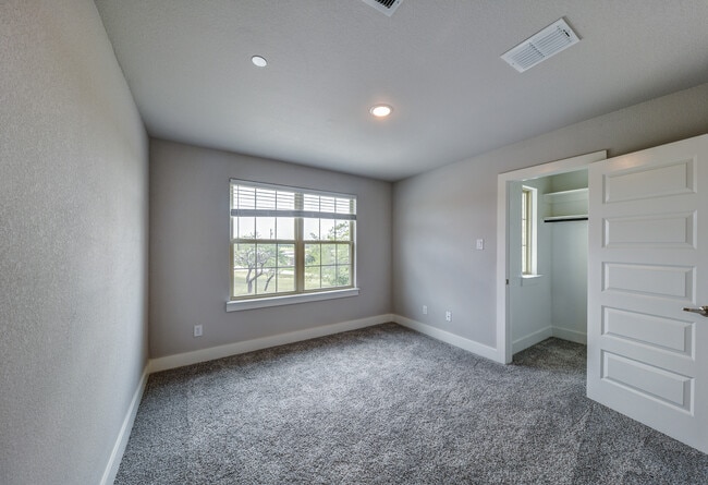Building Photo - 1218 Chestnut Ct Rental