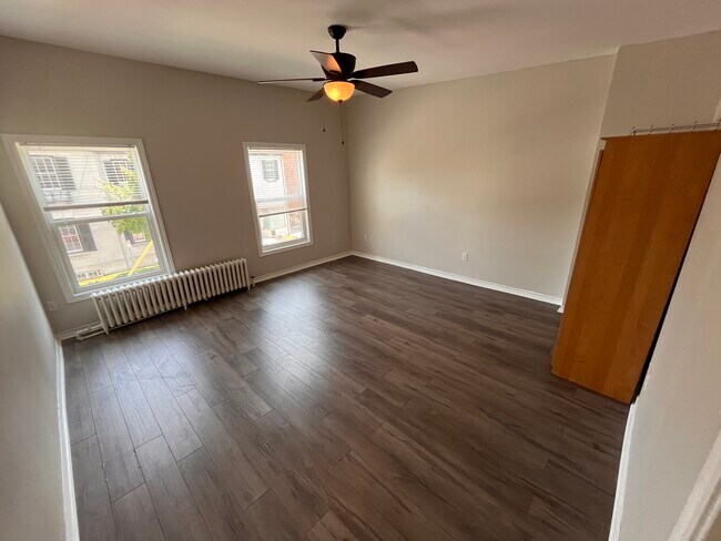 Photo - 124 Wellington St