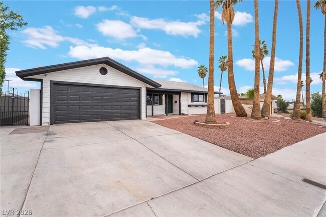 3992 Chinchilla Ave