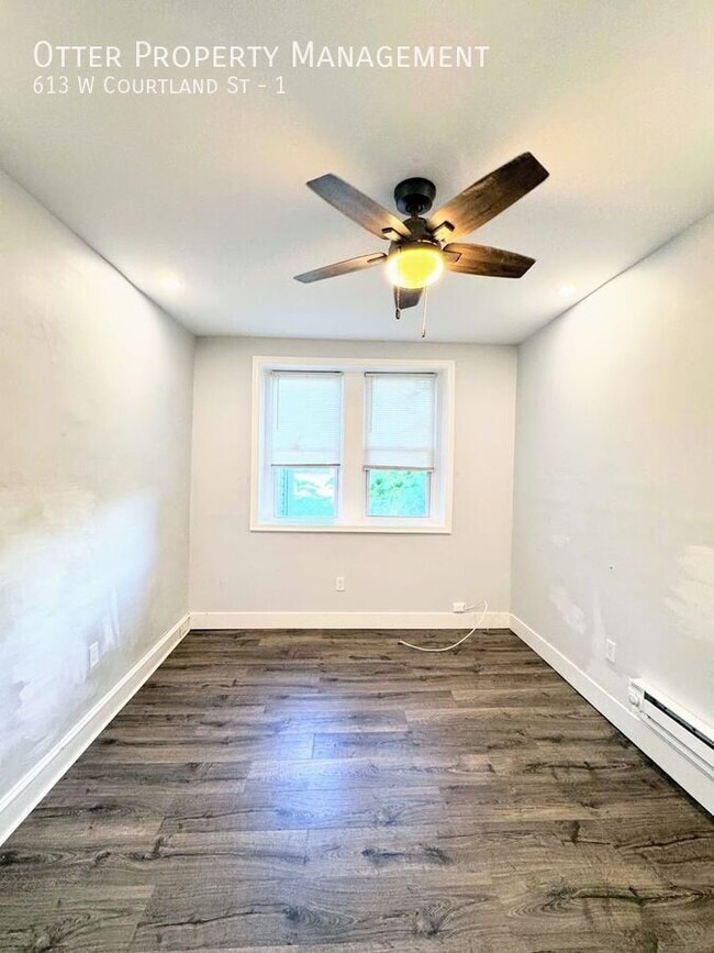 Photo - 613 W Courtland St Unit 1