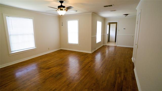 Photo - 708 W Largent St