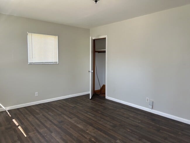 Photo - 1221 Scott Ave