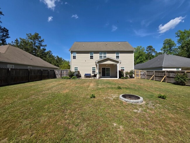 Photo - 4 Bedroom 2.5 Bath Carolina Plantation