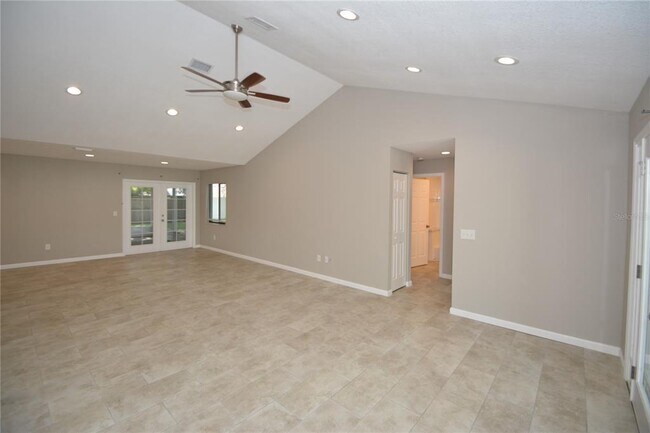 Photo - 17 Evansville Ln