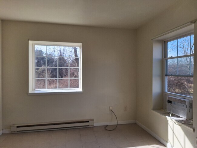 Photo - 354 Buchanan Trl Unit 4 Studio