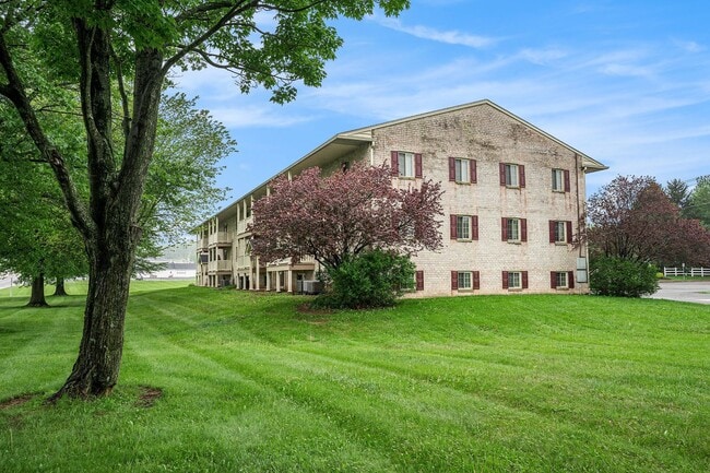 Photo - Almont Terrace Apartments Unit Almont Terrace - 2 Bedroom