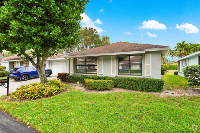 Building Photo - 9815 Pecan Tree Dr Unit B Rental