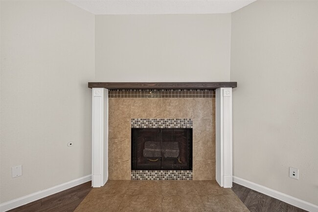 Photo - 7407 Cortes Dr