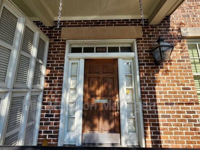 Photo - 464 Montgomery St