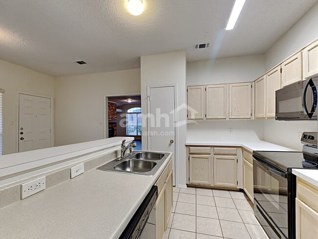 Photo - 234 Birchwood Ln