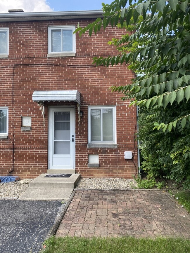 Photo - 1879 Kentwell Rd