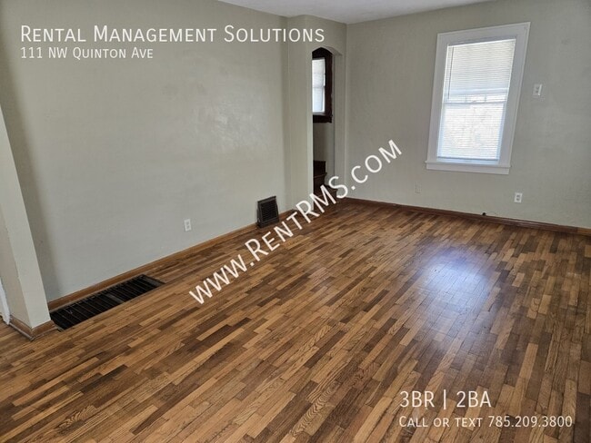 Photo - 111 NW Quinton Ave