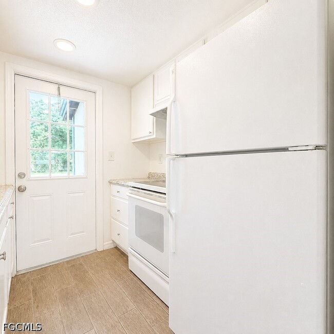 Photo - 723 Burdick Ave
