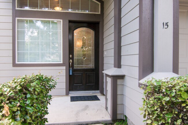 Photo - 15 Aquiline Oaks Pl