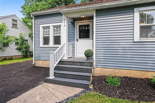 Photo - 274 Newton Rd