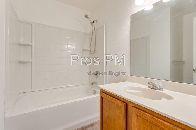 1616 Diamond Lake Trail