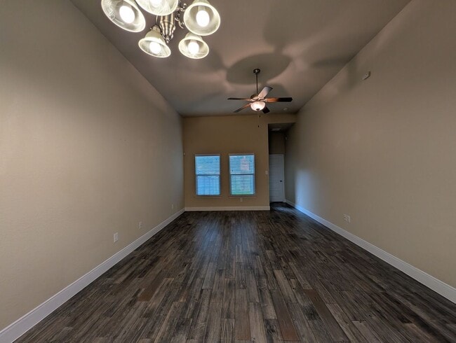 Photo - 1243 Old FM 306