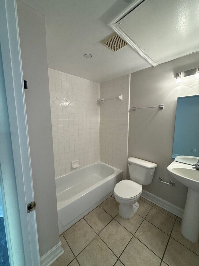 820 St Michael St Unit 202