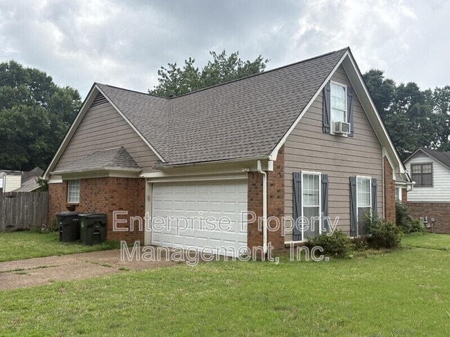 Photo - 7037 Meadowlands Pl
