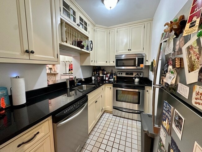 Photo - 46 Dwight St Unidad 2 Rental