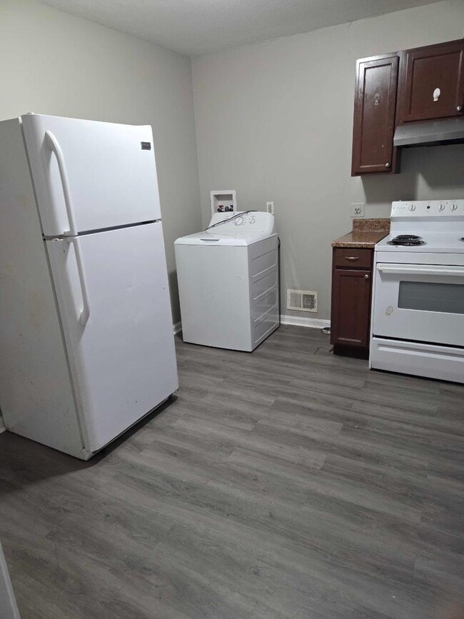 Photo - 4178 Churchman Ave