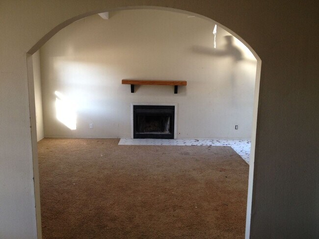 Photo - 982-984 North Lancelot Avenue Unit 984
