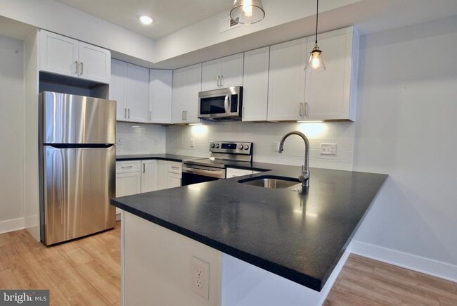 Building Photo - 2132 N 2nd St Unit 2 Rental
