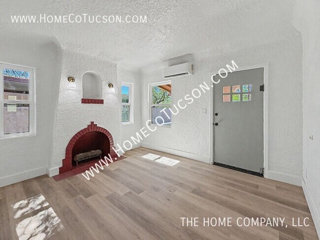 Photo - 1812 E 9th St