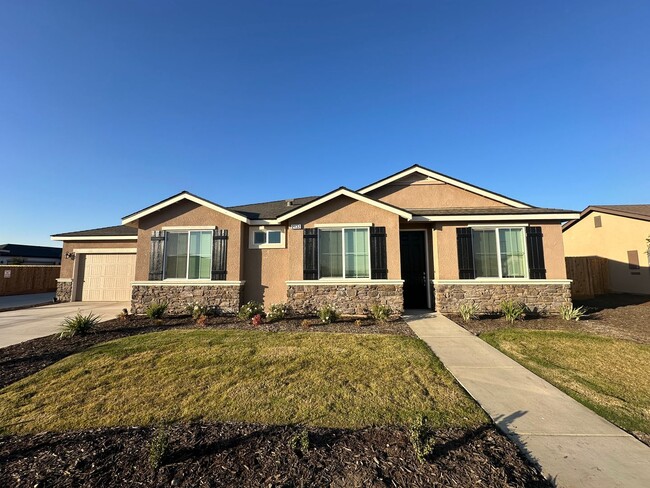 Newly built by San Joaquing Valley homes c... - Newly built by San Joaquing Valley homes c...