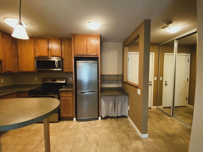 Building Photo - 3729 Snelling Ave Unit 1