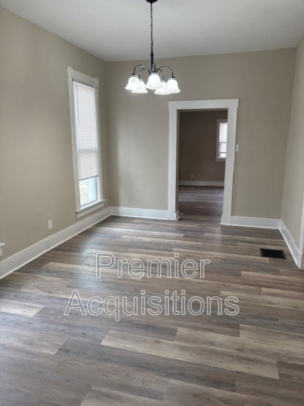 Photo - 404 E 8th St