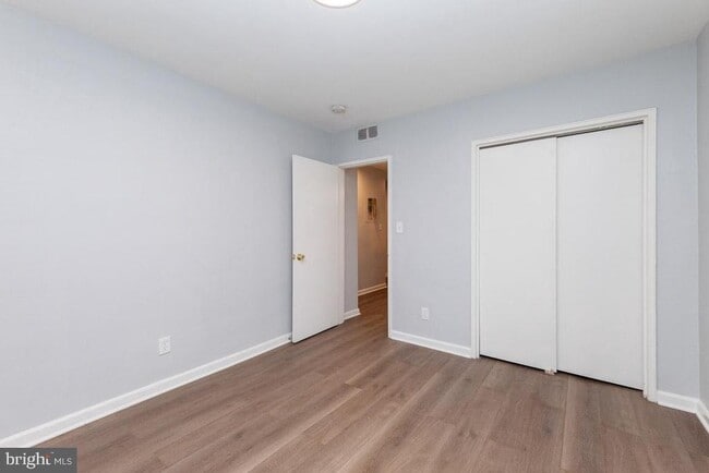 Building Photo - 2100 Channing St NE Unit 2C